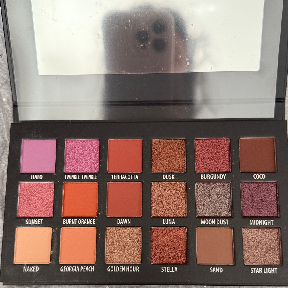KAB Cosmetics Eyeshadow Palette - Multi-Color - Picture 2 of 3